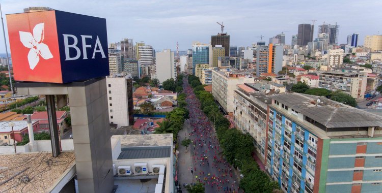  BFA assegura crédito de 63 mil milhões Kz ao Governo. Capital na Multitel vai a concurso público