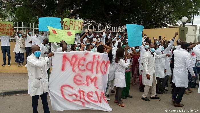  Médicos ‘batem o pé’ e exigem retirada de técnicos contratados à pressa pelo MINSA