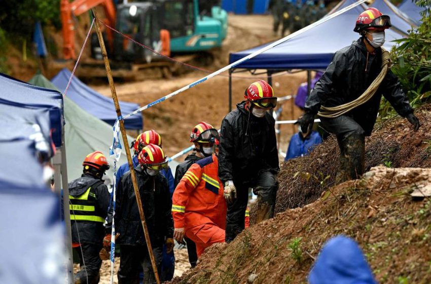  China. Morreram todos os 132 ocupantes do avião que caiu no sul do país