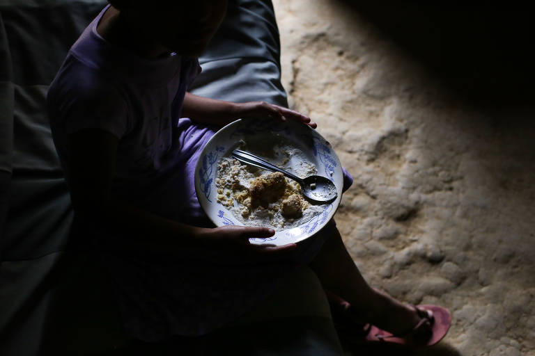  Fome leva crianças do Bairro das Tendas, em Viana, a trocarem sexo por comida