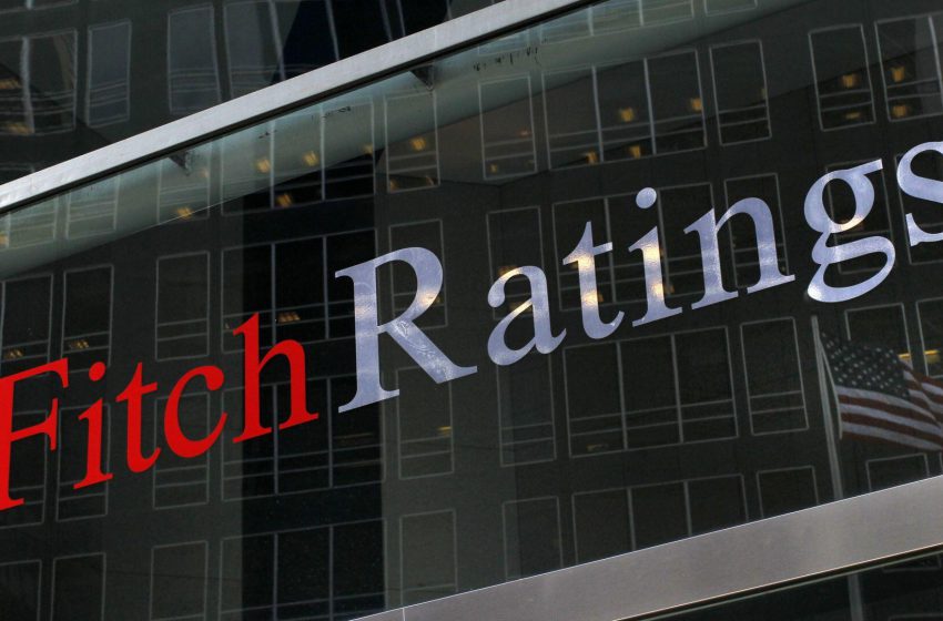  Fitch Ratings prevê excedente orçamental de Angola de 4,3% até final do ano