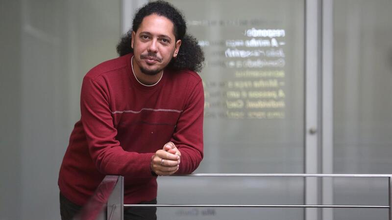  Ondjaki e Jordi Burch apresentam no Camões exposição dedicada ao Dia Mundial da Língua Portuguesa