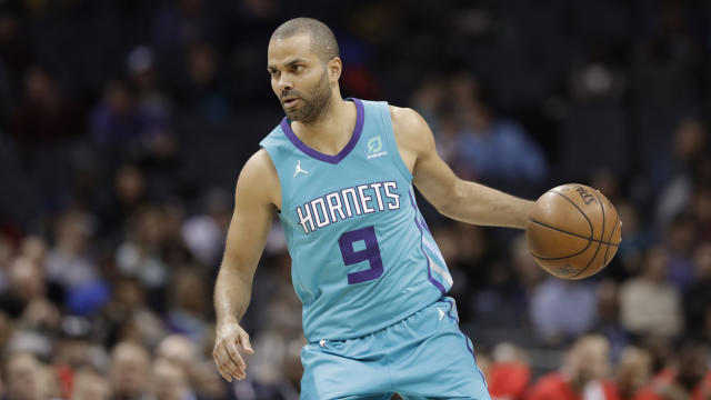  Antiga estrela da NBA Tony Parker escala Luanda para uma visita ao projecto ‘Formigas do Cazenga’ 