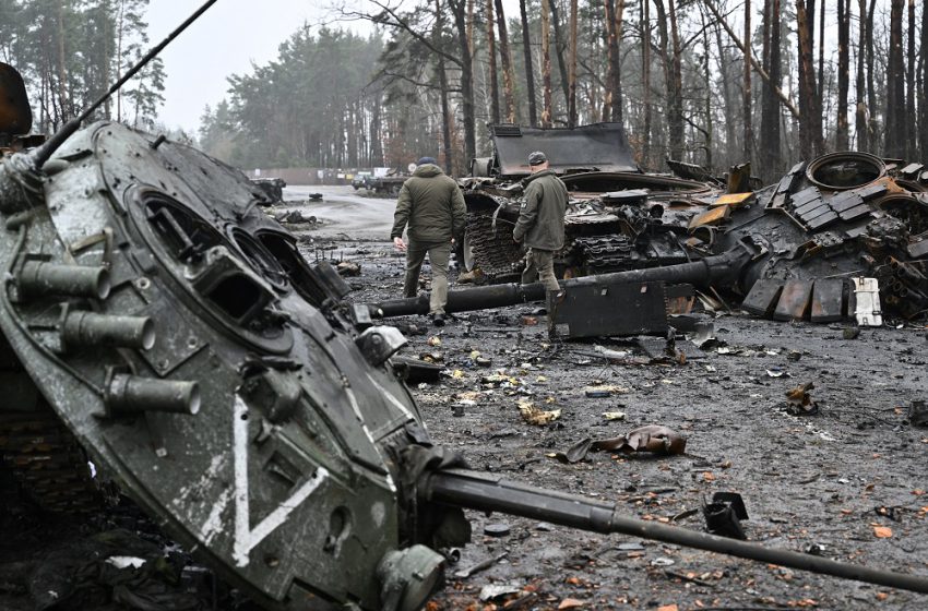  Rússia volta a bombardear capital da Ucrânia