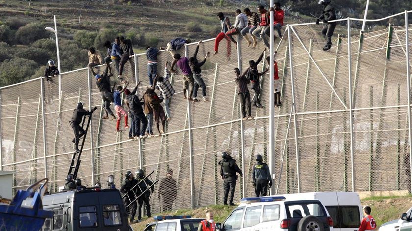  Marrocos. Violência no enclave espanhol mata pelo menos 23 pessoas