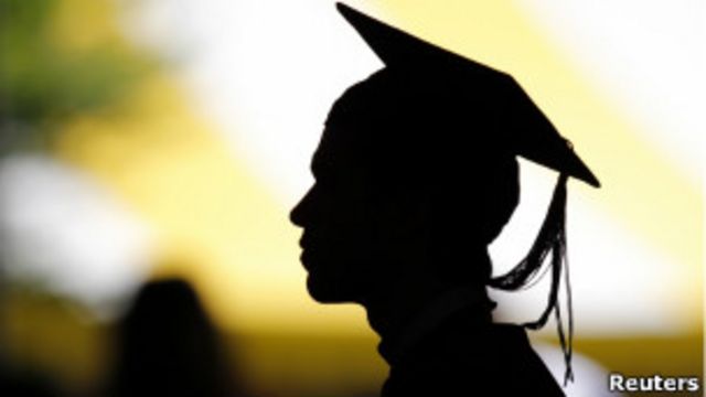 Foram detectados cerca de 400 diplomas e certificados falsos nos últimos cinco anos, denuncia INAAREES