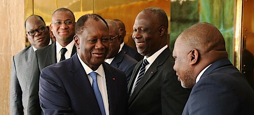  Côte d’Ivoire. Presidente Alassane Ouattara debateu tensão com Mali com o mediador do Togo