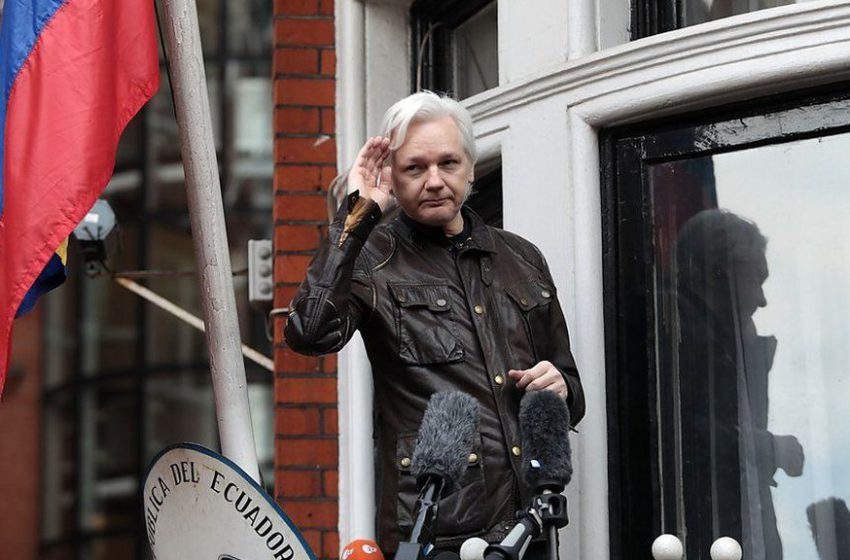  Advogados e jornalistas processam CIA por espionagem a Julian Assange