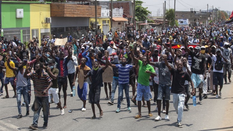  Fitch considera que o MPLA será lento na implementação das reformas e mantém elevado o risco de protestos de jovens