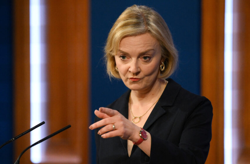  Putin diz que Liz Truss “estava fora de si” e denuncia ameaça nuclear