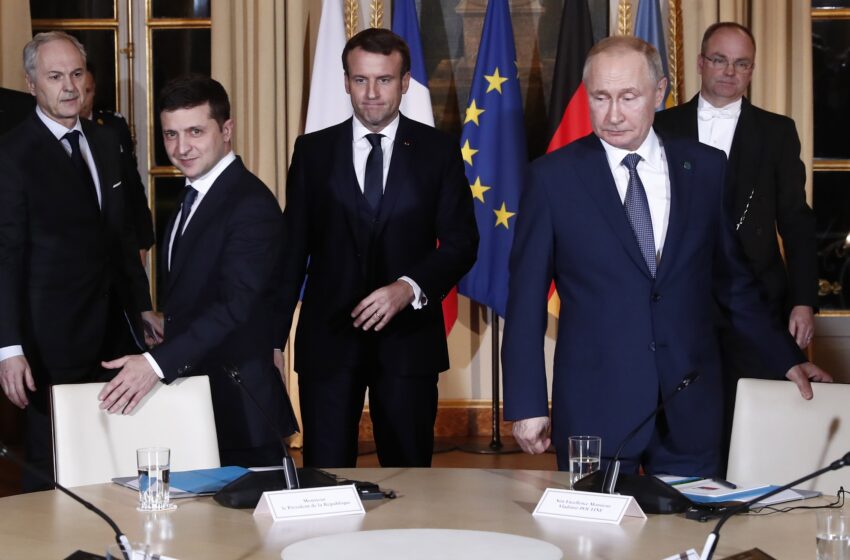  Russos fingiram ser Macron e telefonaram a Duda quando míssil caiu na Polónia