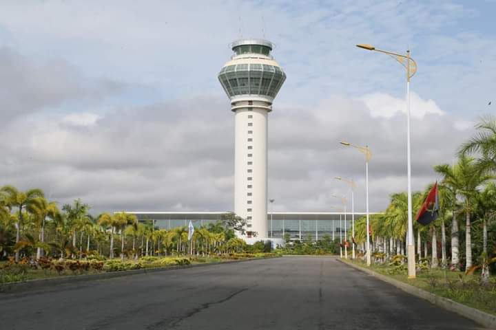  Novo Aeroporto Internacional de Luanda só começa a receber voos de passageiros no mês de Outubro