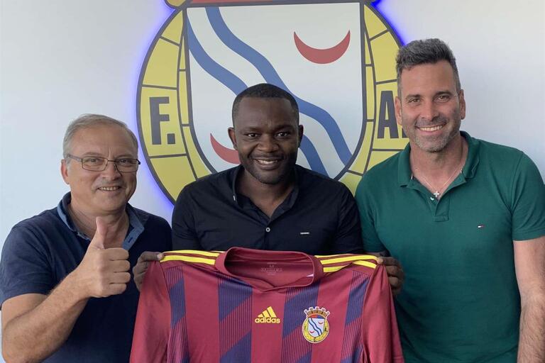  Estádio do Alverca passa a chamar-se ‘Complexo Desportivo Pedro Mantorras’