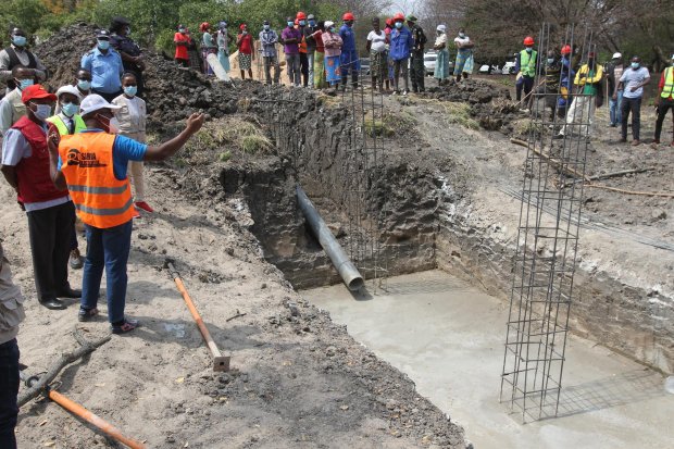  Governo aprova mais um ajuste directo de 174 milhões USD para a construção da barragem do Curoca