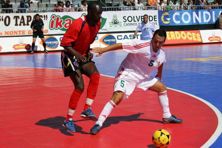  TAAG e SGA de malas feitas para o Torneio Internacional de Futsal em Portugal