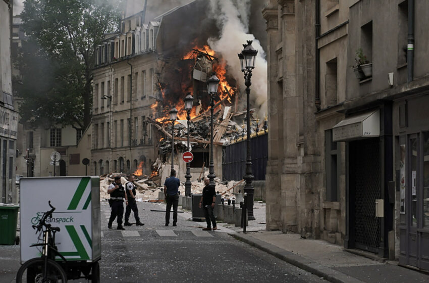  França. Explosão arrasa edifícios no centro de Paris