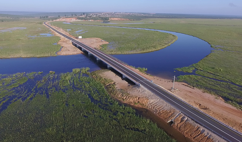  Mais uma despesa por ajuste directo e desta vez de 38,7 mil milhões kz para a construção urgente de estradas e de uma ponte no Bengo