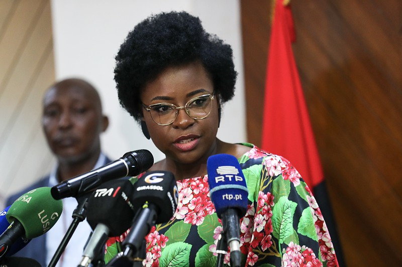  Angola forçada a duplicar em 2024 o montante do serviço da dívida para os 14,53 mil milhões USD
