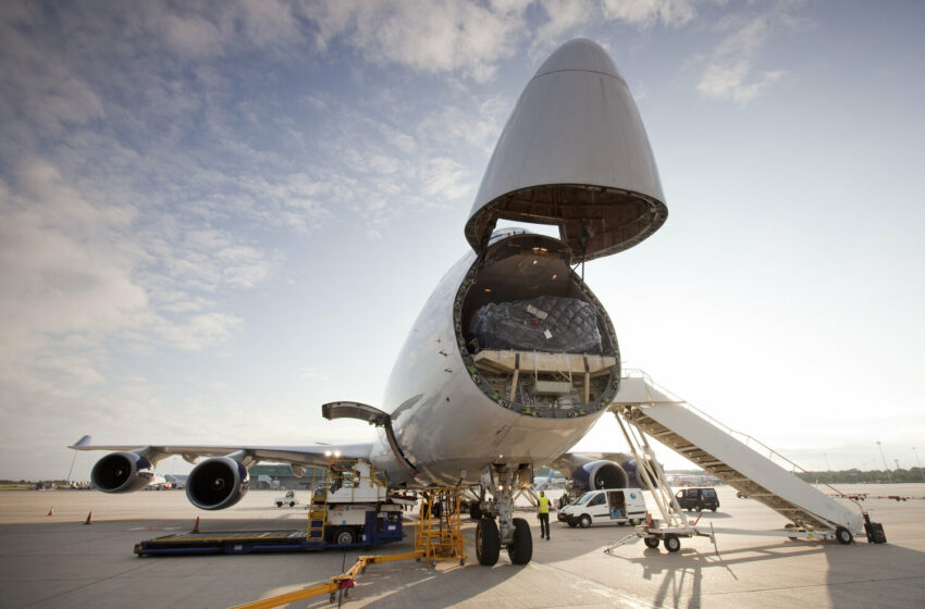  TAAG firma parceria com a Network Airline Management e retoma serviço de cargas Luanda-Liége (Bélgica) que prevê transportar 320 toneladas por mês