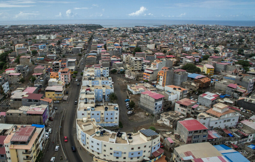  Cabo Verde. Ministério Público faz buscas e apreensões na câmara da capital