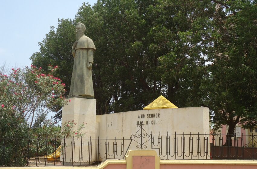  Edifício do Colégio de São José de Cluny classificado como Património Histórico-Cultural