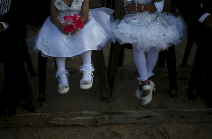  Serra Leoa proíbe casamento infantil que afeta centenas de milhares de raparigas