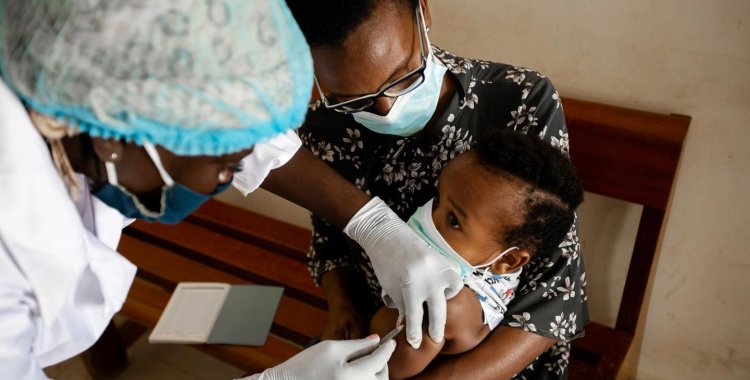  Angola entre os países com taxas de vacinação infantil mais baixas. 55% das crianças não tiveram acesso à vacina contra sarampo em 2023
