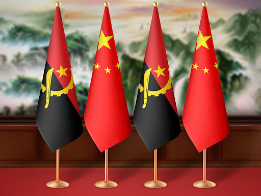  Angola é o país africano que mais recebe financiamento da China. Nos últimos 22 anos, o país asiático sustentou mais de 250 projectos