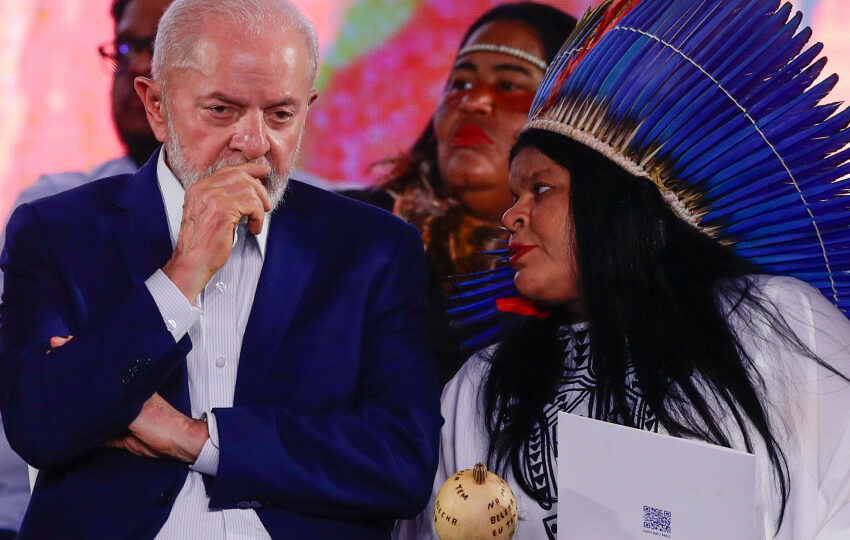  Brasil. Indígenas reencontram manto sagrado após 335 anos na Europa