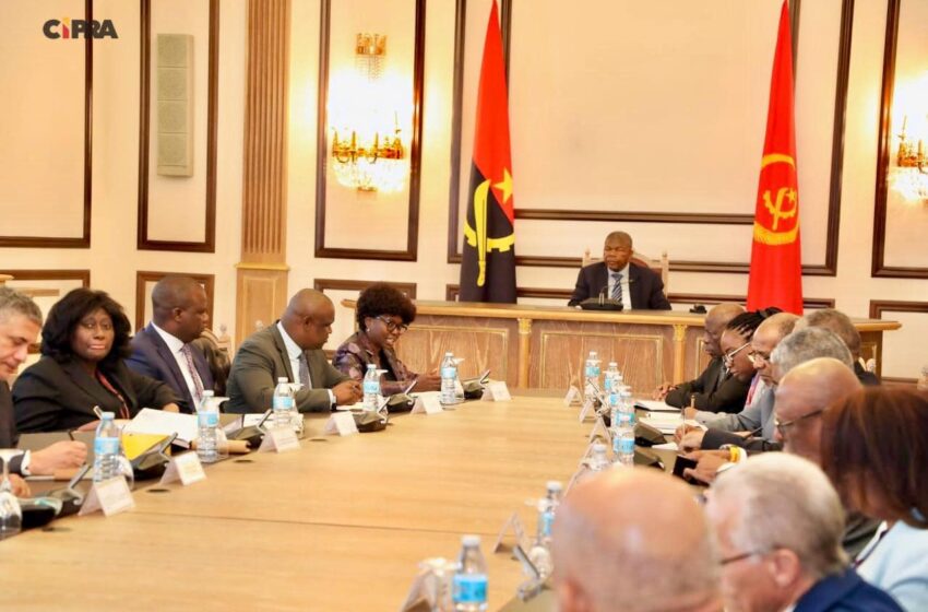 Governo aprova proposta de OGE para 2026 com corte de verba face a 2025