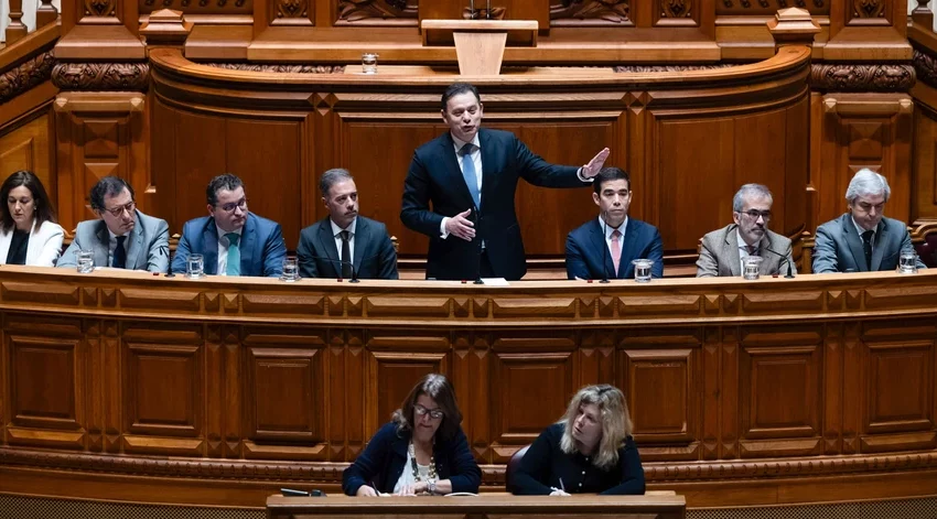  Moçambique. Parlamento português recomenda ao governo que não reconheça resultados