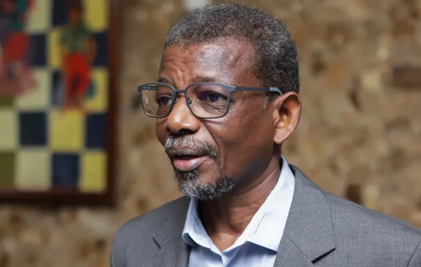  Cabo Verde. PAICV discorda que se peça desculpa pelo período de monopartidarismo