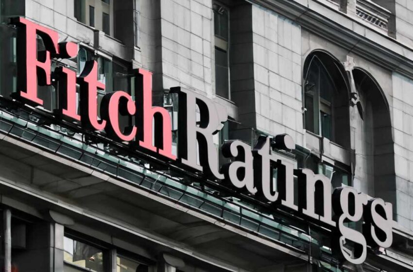  Fitch mantém rating de Angola abaixo do nível de recomendação de investimento e vê PIB a cair para 2,8% este ano