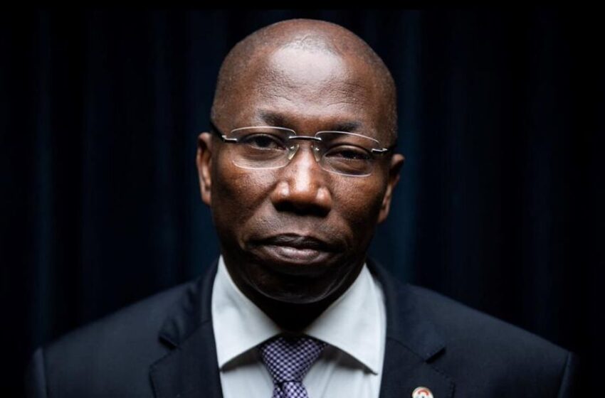  Guiné-Bissau. PAIGC dividido em dois congressos para eleger líder